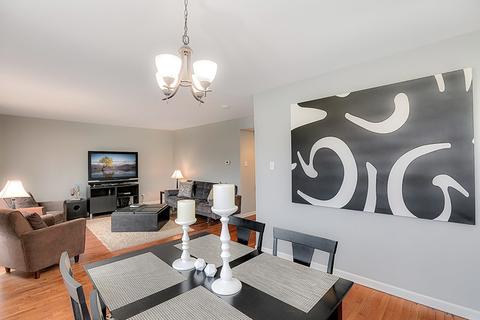 565 Milan Ln, Hoffman Estates, IL 60169 photo 17