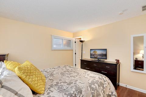565 Milan Ln, Hoffman Estates, IL 60169 photo 10