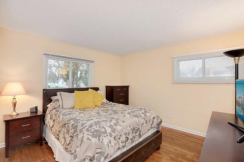 565 Milan Ln, Hoffman Estates, IL 60169 photo 9