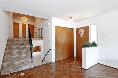 2133 Plainfield Dr, Des Plaines, IL 60018 photo 4