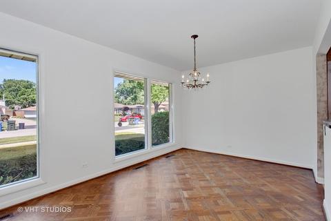 2133 Plainfield Dr, Des Plaines, IL 60018 photo 8