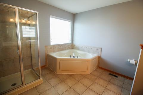 7652 Pin Oak Ct, Plainfield, IL 60586 photo 9