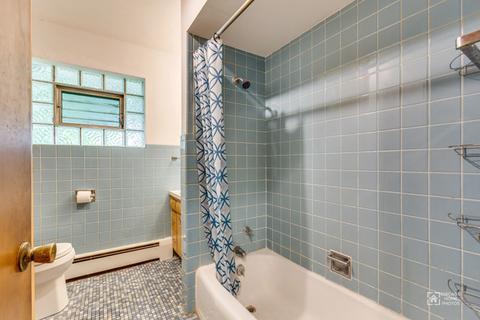 1454 S Wolf Rd, Des Plaines, IL 60018 photo 10