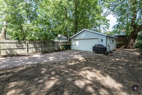 131 Akenside Rd, Riverside, IL 60546 photo 47