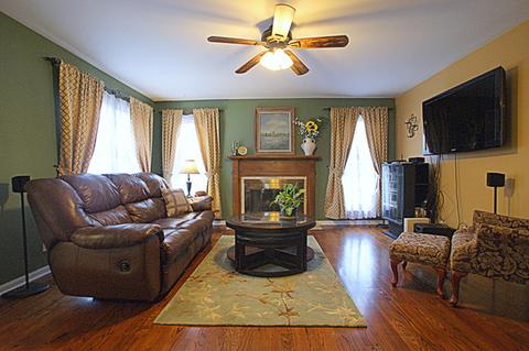 985 Stockbridge Pl, Elgin, IL 60120 photo 10
