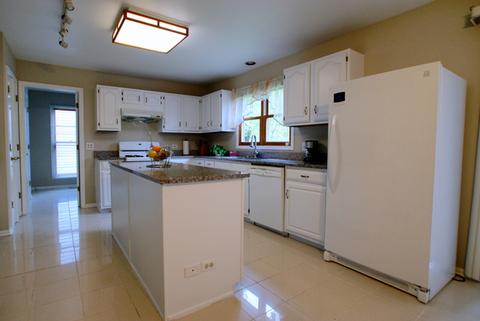 985 Stockbridge Pl, Elgin, IL 60120 photo 13