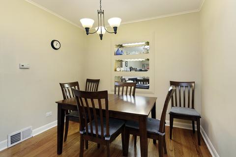 2100 Robincrest Ln, Glenview, IL 60025 photo 5