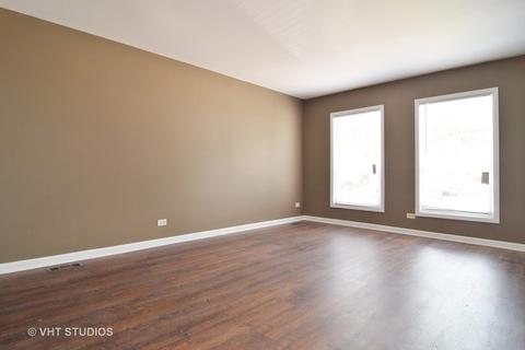 2209 Stratham Pl, Hoffman Estates, IL 60169 photo 2