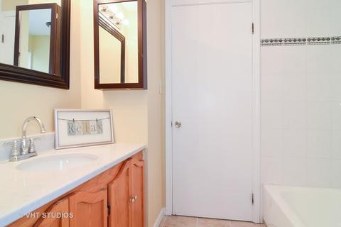 2209 Stratham Pl, Hoffman Estates, IL 60169 photo 7
