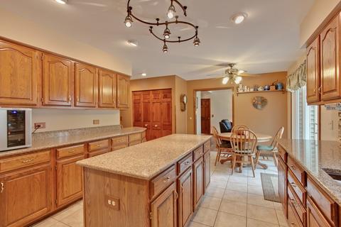 64 Adare Dr, Cary, IL 60013 photo 16