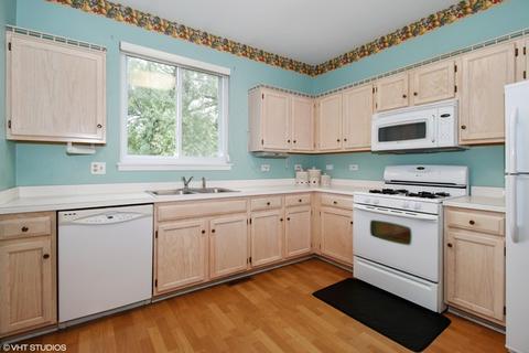 2131 Hammel Ave, Aurora, IL 60504 photo 4