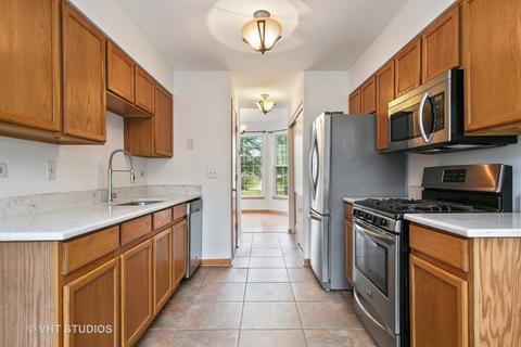 2300 Rossiter Ct, Plainfield, IL 60586 photo 4