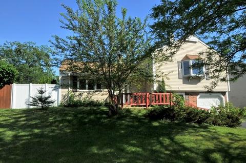 961 Grant St, Bartlett, IL 60103 photo 2