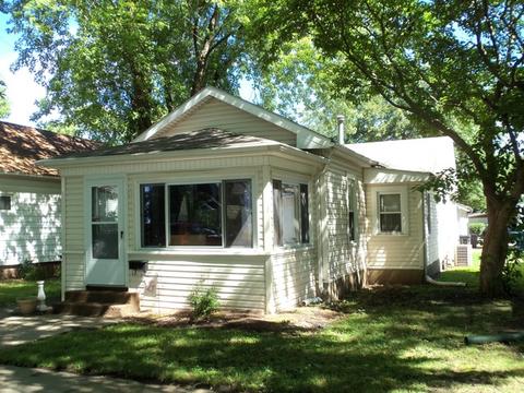 322 E Chapin St, Morris, IL 60450 photo 1