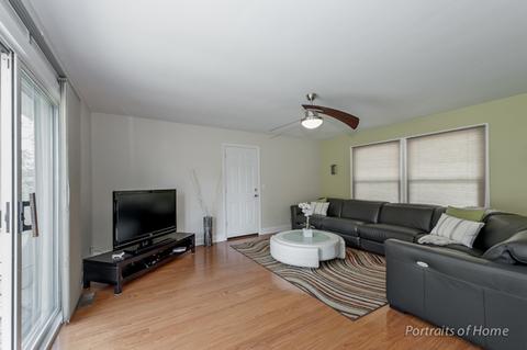 207 Mohawk Dr, Carol Stream, IL 60188 photo 9