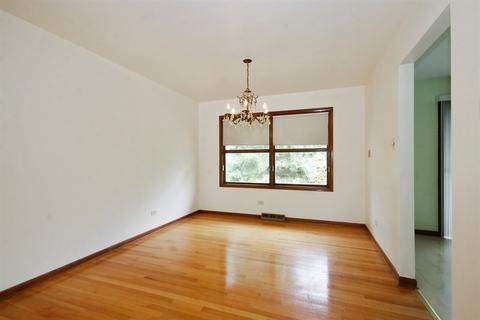 6509 Linden Dr, Oak Forest, IL 60452 photo 4