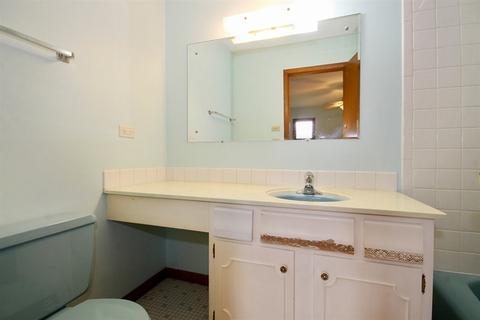 6509 Linden Dr, Oak Forest, IL 60452 photo 8