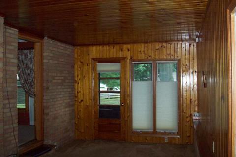 521 E Wall St, Morrison, IL 61270 photo 4