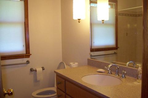 521 E Wall St, Morrison, IL 61270 photo 8