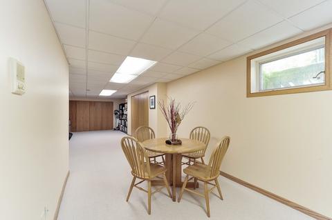 1375 E 57th St, Chicago, IL 60637 photo 15