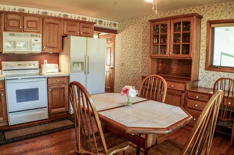 4010 Maple Ave, Mchenry, IL 60050 photo 4