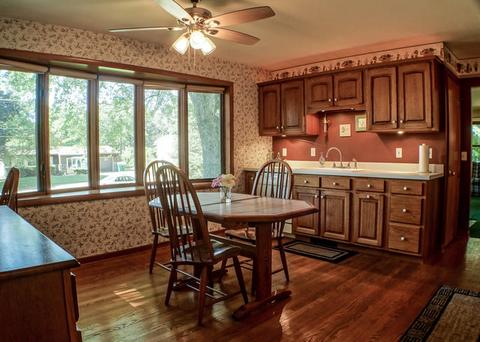 4010 Maple Ave, Mchenry, IL 60050 photo 3