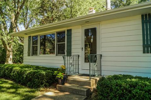 4010 Maple Ave, Mchenry, IL 60050 photo 2