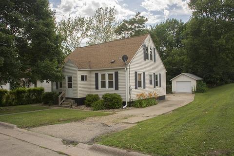 513 N Cherry St, Morrison, IL 61270 photo 2
