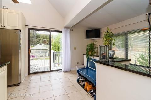 1434 E Walnut Ave, Des Plaines, IL 60016 photo 4