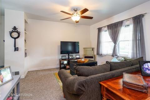 1434 E Walnut Ave, Des Plaines, IL 60016 photo 2