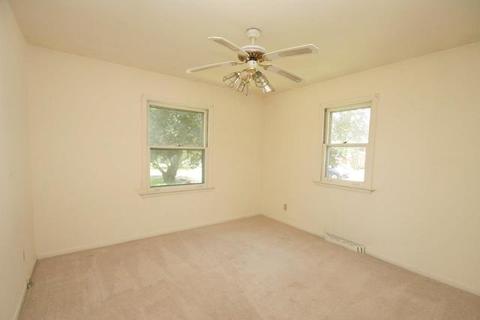2509 S Scheid Ln, Mchenry, IL 60051 photo 9