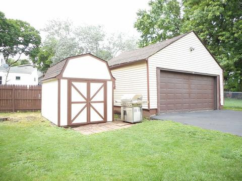 517 Mill St, Elgin, IL 60123 photo 8