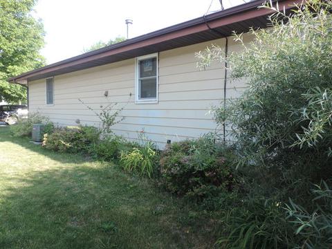 362 Crotty Ave, Seneca, IL 61360 photo 2