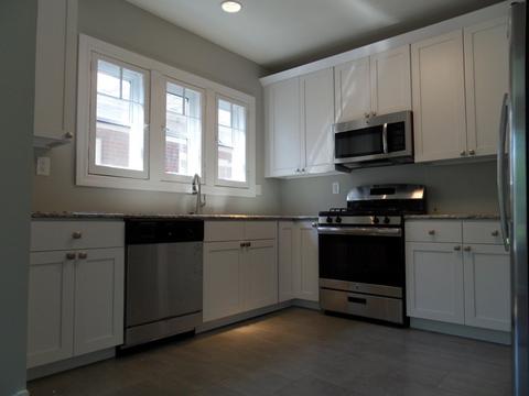 321 Marion Ave, Aurora, IL 60505 photo 6