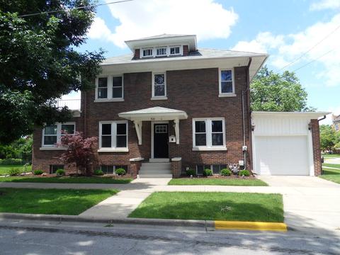 321 Marion Ave, Aurora, IL 60505 photo 1