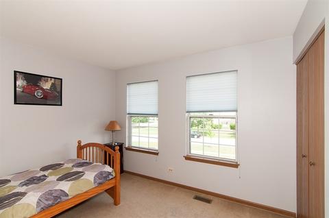 1039 Longford Rd, Bartlett, IL 60103 photo 13