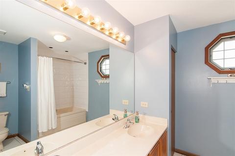1039 Longford Rd, Bartlett, IL 60103 photo 10