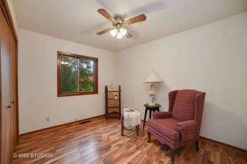 208 Venice Rd, Lakemoor, IL 60051 photo 9