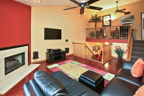 938 Ascot Dr, Elgin, IL 60123 photo 3