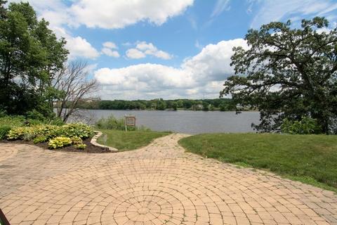 1500 Lanewood Dr, Dixon, IL 61021 photo 2