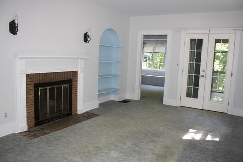 720 E 3rd St, Dixon, IL 61021 photo 4