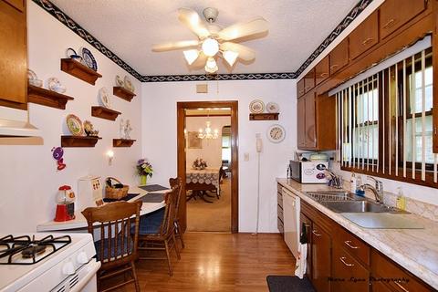 348 Sunset Ave, Aurora, IL 60506 photo 9