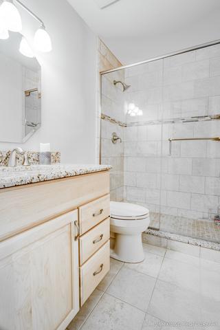 1031 Creekside Dr, Wheaton, IL 60189 photo 11