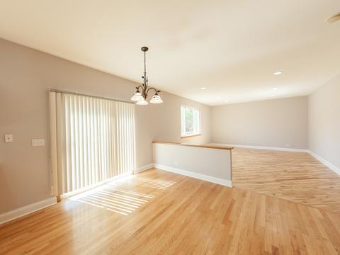 9823 Compton Dr, Huntley, IL 60142 photo 4