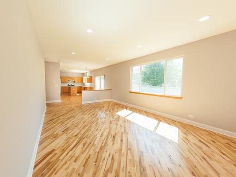 9823 Compton Dr, Huntley, IL 60142 photo 3