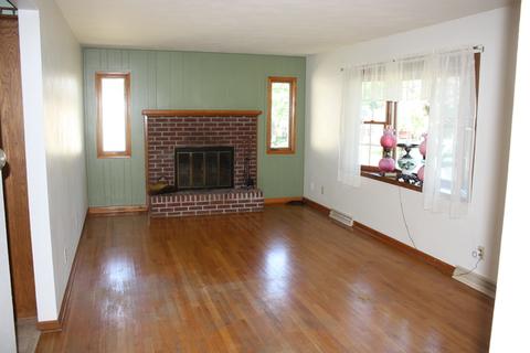 1006 S Hill Dr, Dixon, IL 61021 photo 2