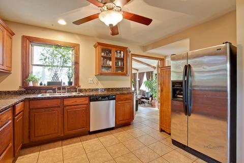 317 N Hill Rd, Mchenry, IL 60051 photo 2