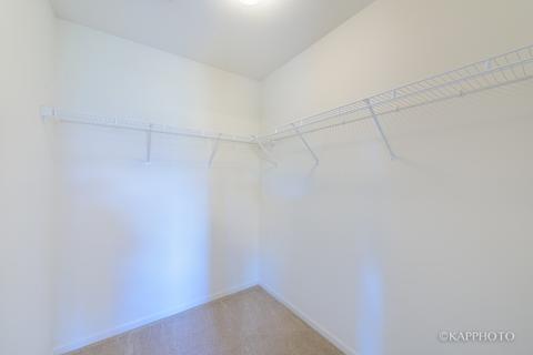 438 N Commerce St, Aurora, IL 60504 photo 17