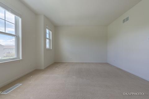 438 N Commerce St, Aurora, IL 60504 photo 18