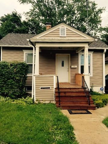 227 Moseley St, Elgin, IL 60123 photo 1